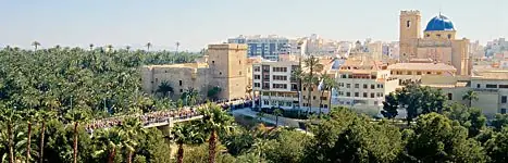 Straßenmarkt von La Marina