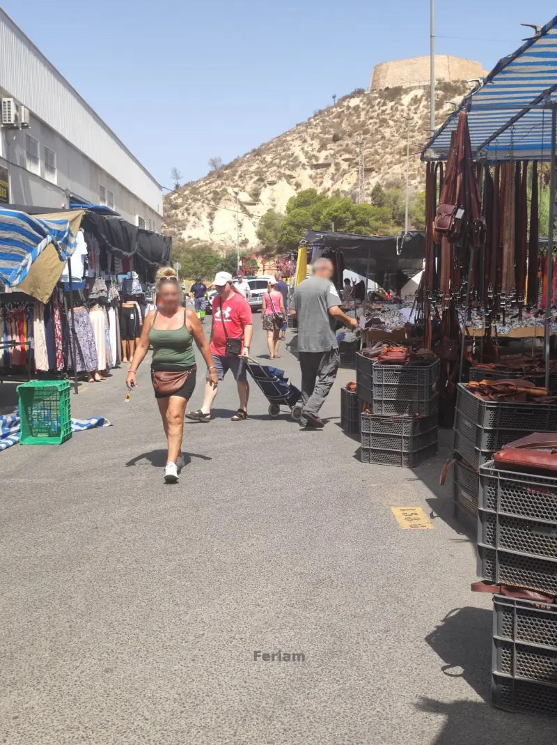 Mercadillo de los Miércoles de Guardamar del Segura — Foto 21