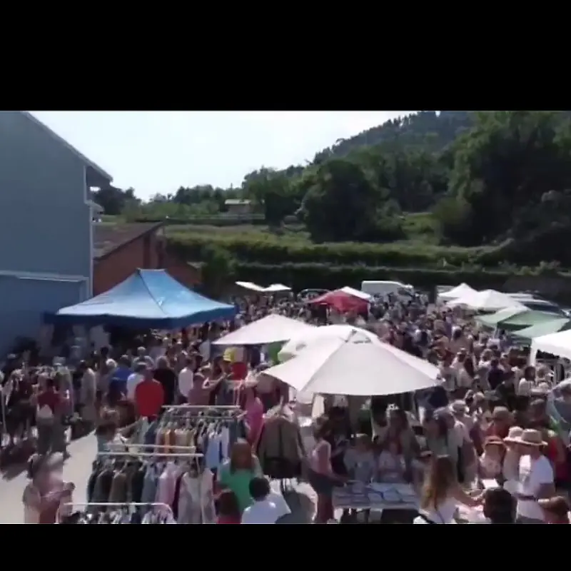 Rastrillo Popular Brocante de Llanes