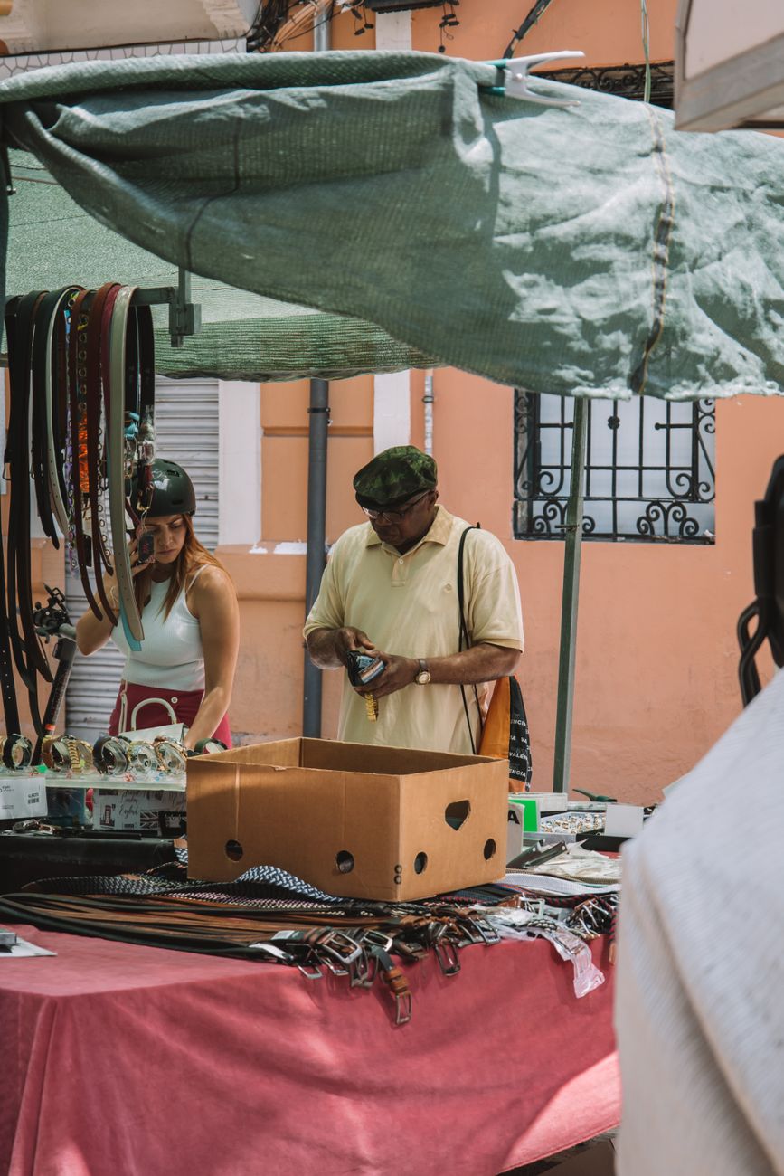 Comerciantes en su puesto