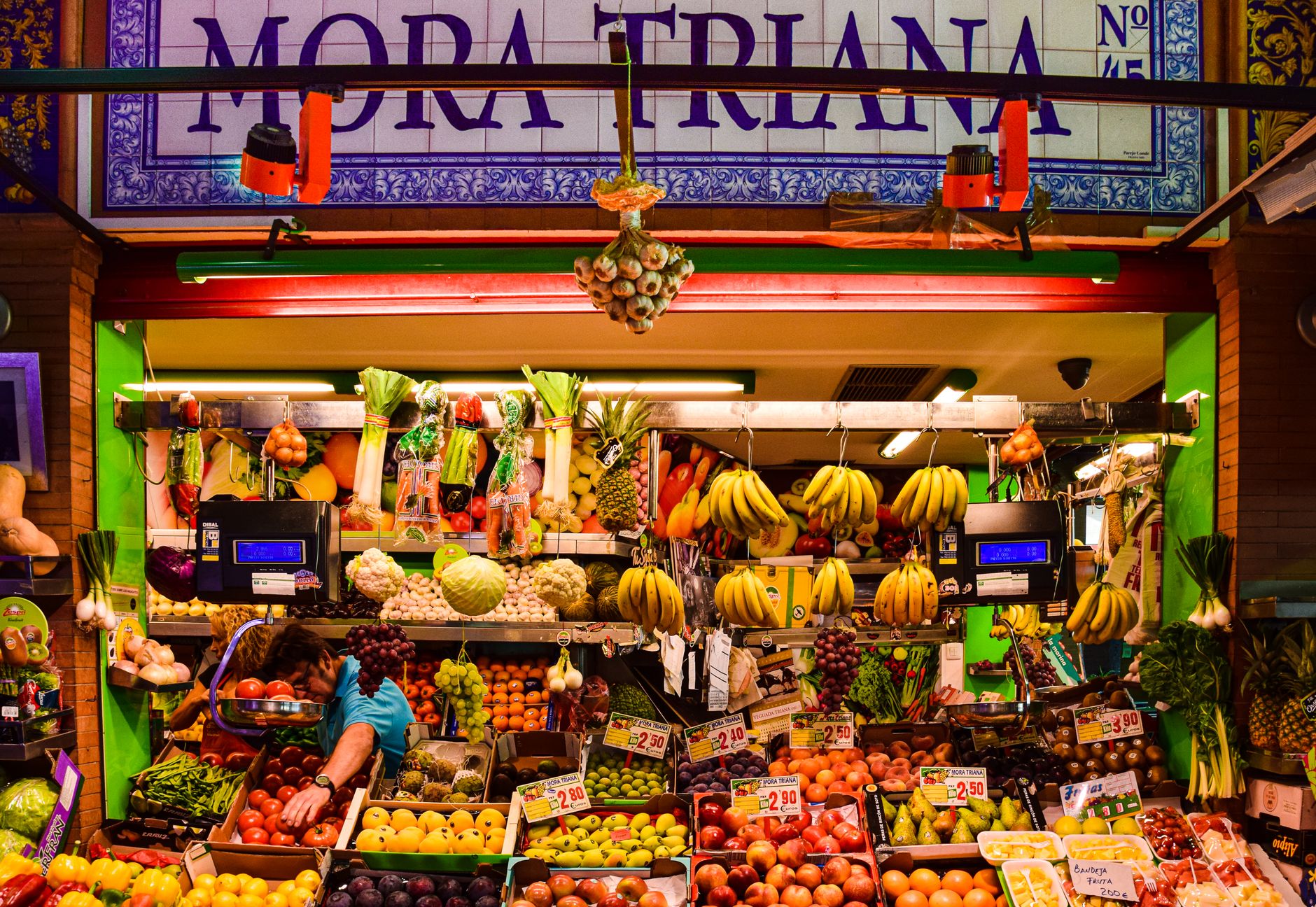 Mercado en una plaza española